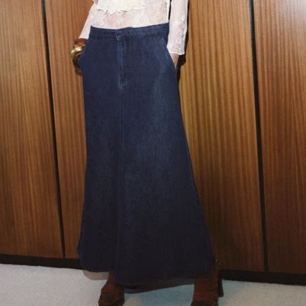 Zara Dark Blue Midi Skirt